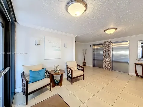 605 Oaks Drive Pompano Beach FL 33069
