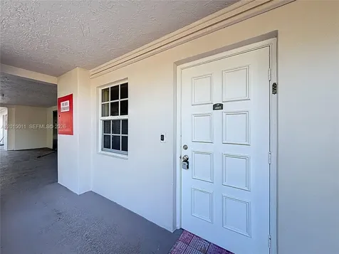 605 Oaks Drive Pompano Beach FL 33069