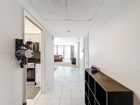 605 Oaks Drive Pompano Beach FL 33069