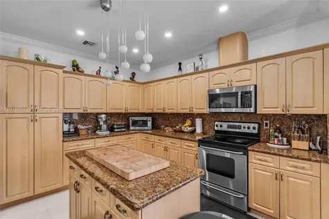 15395 SW 23rd Street Miami FL 33185