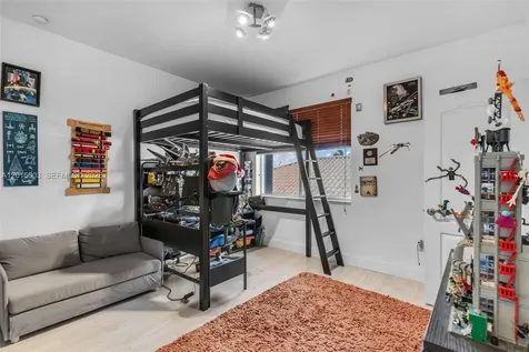 15395 SW 23rd Street Miami FL 33185