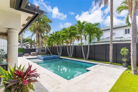 15395 SW 23rd Street Miami FL 33185
