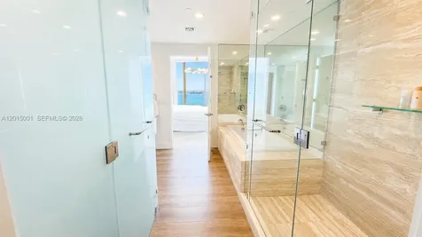 2900 NE 7th Avenue Miami FL 33137