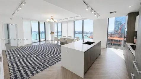 2900 NE 7th Avenue Miami FL 33137