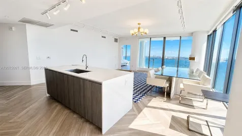 2900 NE 7th Avenue Miami FL 33137