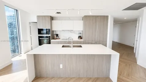2900 NE 7th Avenue Miami FL 33137