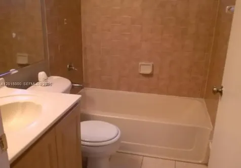 5490 W 21st Court Hialeah FL 33016