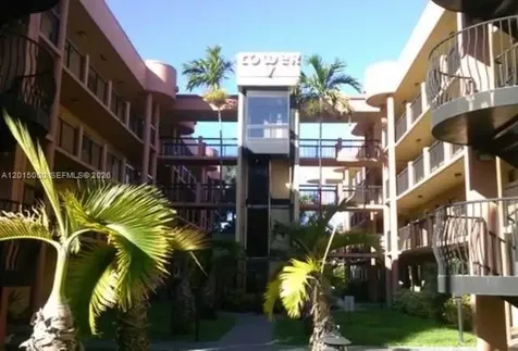 5490 W 21st Court Hialeah FL 33016