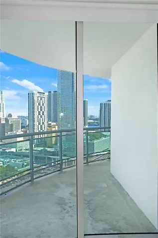 350 S Miami Avenue Miami FL 33130