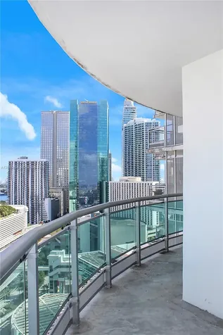 350 S Miami Avenue Miami FL 33130