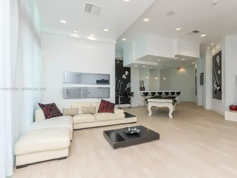 350 S Miami Avenue Miami FL 33130