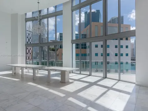 350 S Miami Avenue Miami FL 33130