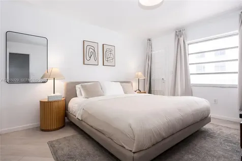 525 Meridian Avenue Miami Beach FL 33139