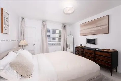 525 Meridian Avenue Miami Beach FL 33139