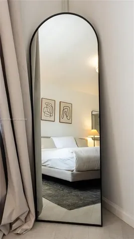 525 Meridian Avenue Miami Beach FL 33139