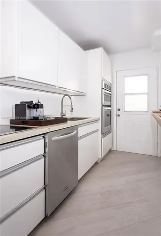 525 Meridian Avenue Miami Beach FL 33139