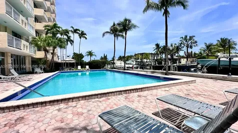 North Miami FL 33181
