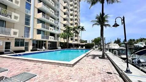 North Miami FL 33181