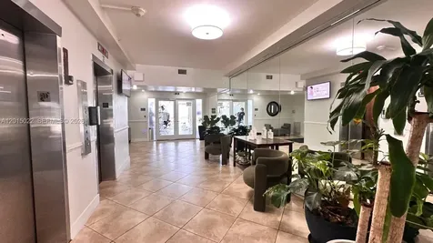 North Miami FL 33181