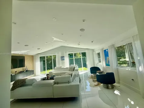 5250 SW 62nd Avenue Miami FL 33155