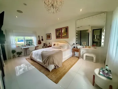 5250 SW 62nd Avenue Miami FL 33155