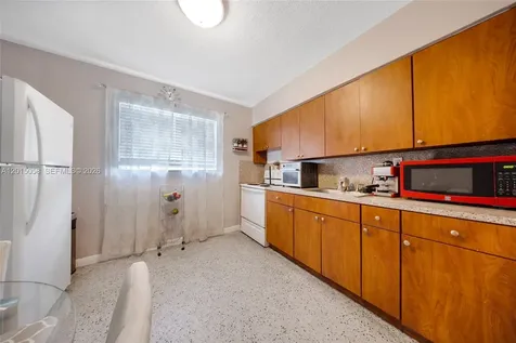 225 SW 18th Avenue Miami FL 33135