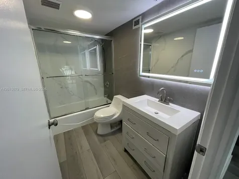 1901 Brickell Avenue Miami FL 33129