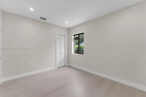 3250 SW 68th Avenue Miami FL 33155