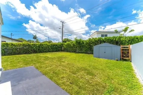3250 SW 68th Avenue Miami FL 33155
