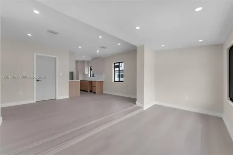 3250 SW 68th Avenue Miami FL 33155