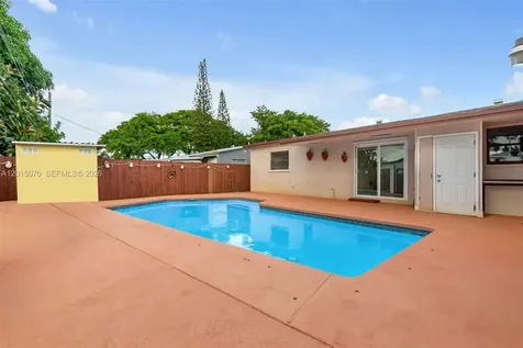 1820 N 27th Avenue Hollywood FL 33020