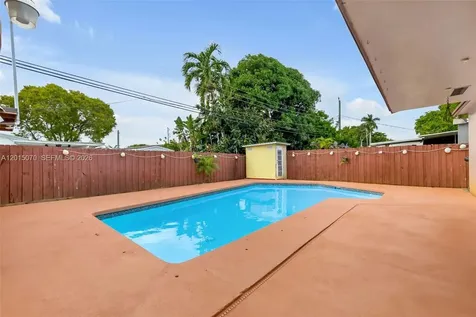 1820 N 27th Avenue Hollywood FL 33020
