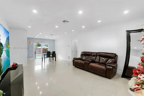 1820 N 27th Avenue Hollywood FL 33020
