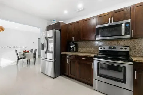 1820 N 27th Avenue Hollywood FL 33020