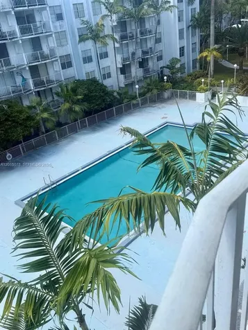 488 NW 165th St Road Miami FL 33169