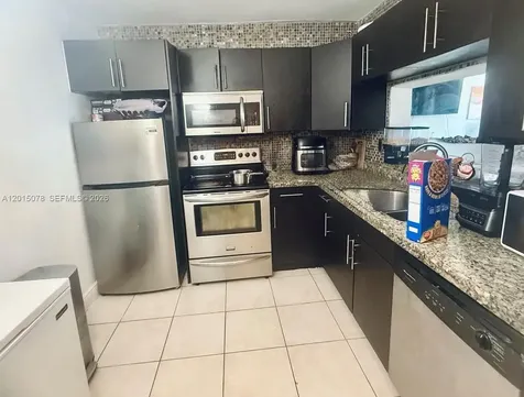 488 NW 165th St Road Miami FL 33169