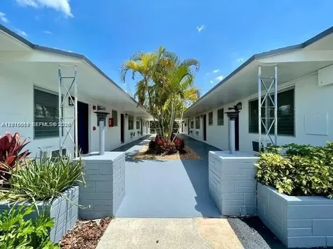 13035 Emerald Drive North Miami FL 33181