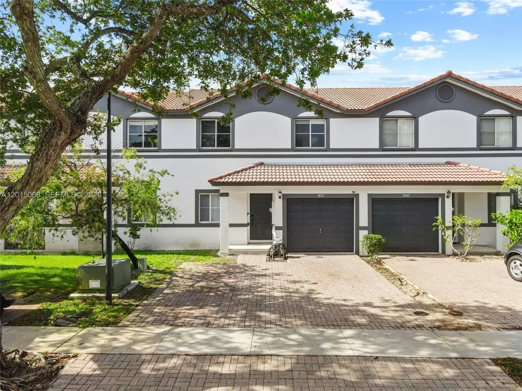9872 NW 19th Place Sunrise FL 33322