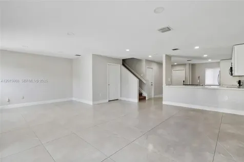 9872 NW 19th Place Sunrise FL 33322