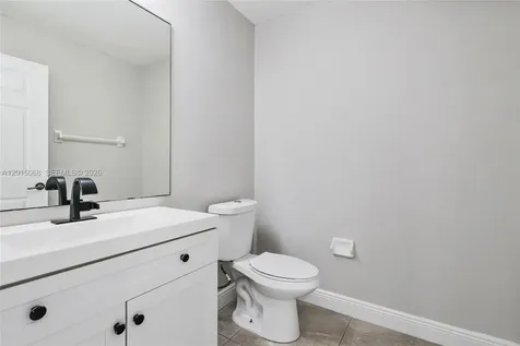 9872 NW 19th Place Sunrise FL 33322