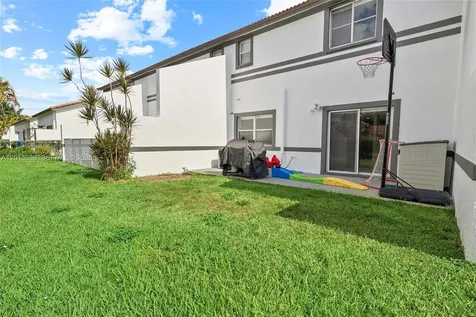 9872 NW 19th Place Sunrise FL 33322