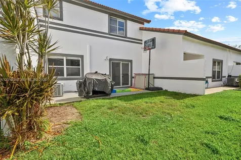 9872 NW 19th Place Sunrise FL 33322