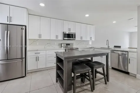 9872 NW 19th Place Sunrise FL 33322