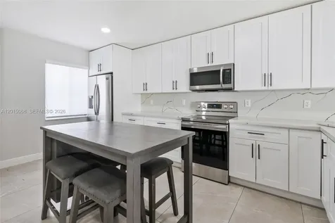 9872 NW 19th Place Sunrise FL 33322
