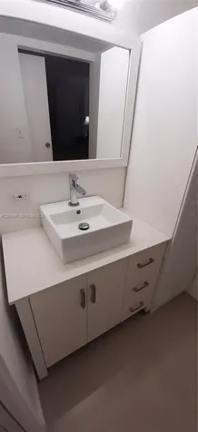 16909 N Bay Road Sunny Isles Beach FL 33160