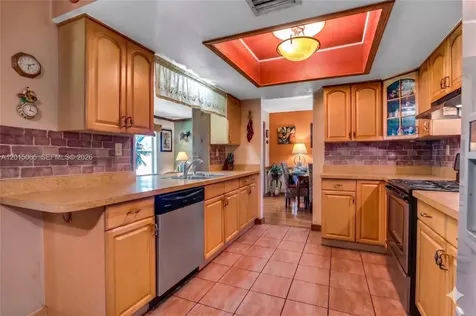 4605 NW 47th Court Tamarac FL 33319