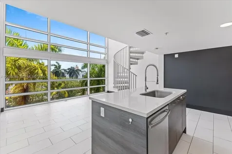 421 Meridian Avenue Miami Beach FL 33139