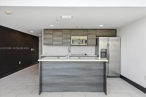 421 Meridian Avenue Miami Beach FL 33139