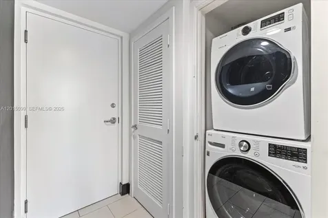 421 Meridian Avenue Miami Beach FL 33139