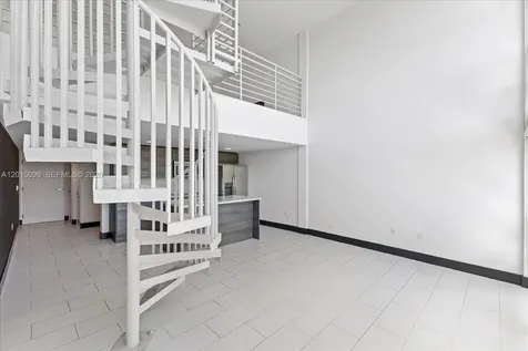 421 Meridian Avenue Miami Beach FL 33139